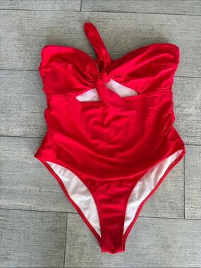 Women’s XL Red One-Piece Ruched Tie Front Swimsuit